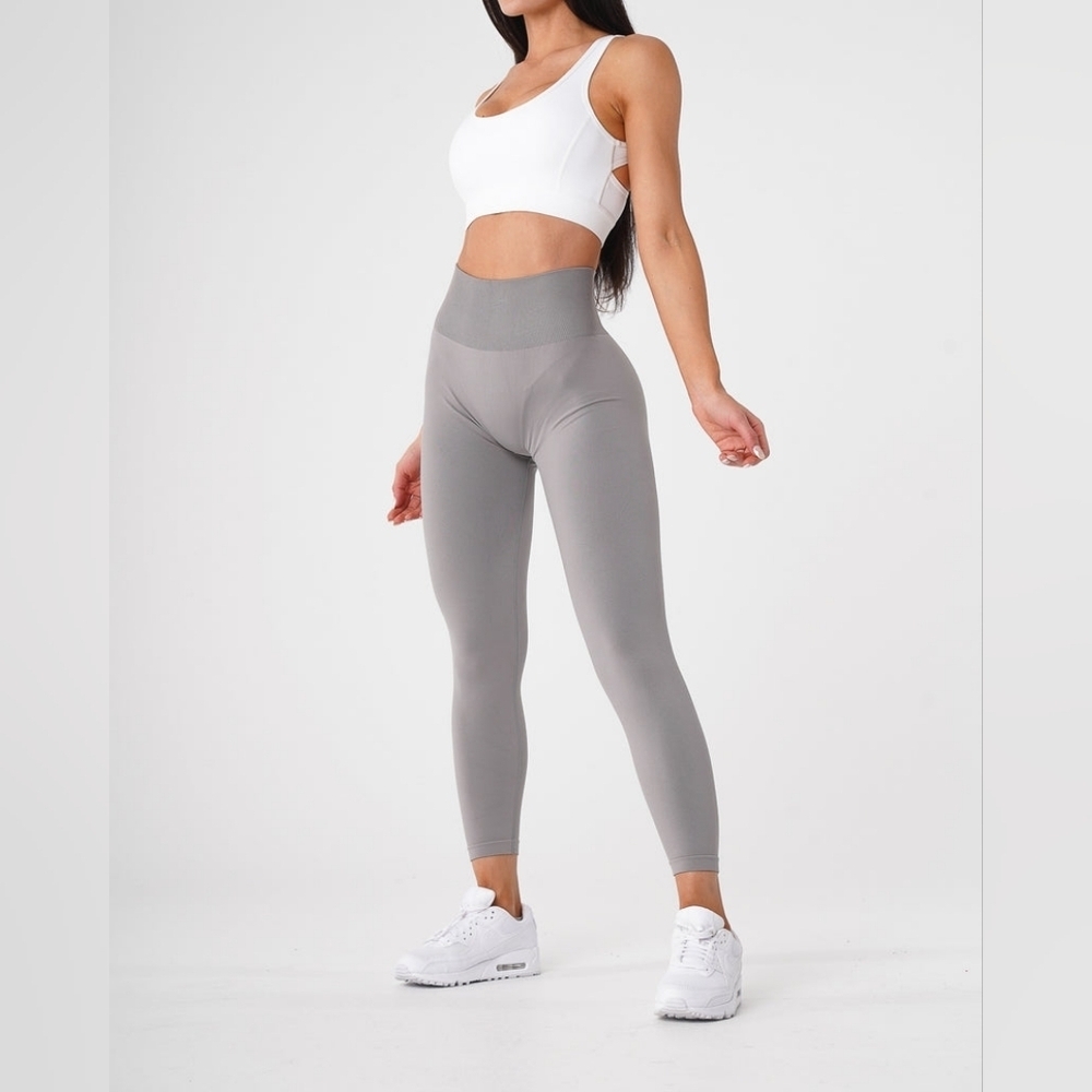 NVGTN Light Grey Solid Seamless Leggings